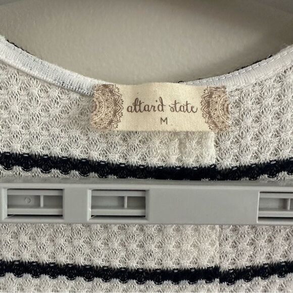 Altar’d State Short Sleeve Cardigan Open Front Waffle Knit Button Back Sz M - Picture 3 of 5
